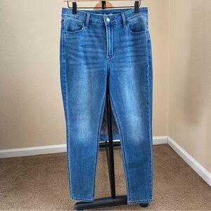 Old Navy Wow Super Skinny Jeans-Short